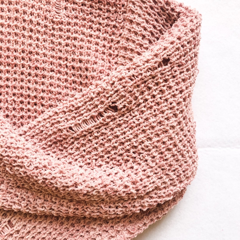 American Eagle | Ripped Plush Sweater - Picture 4 of 5